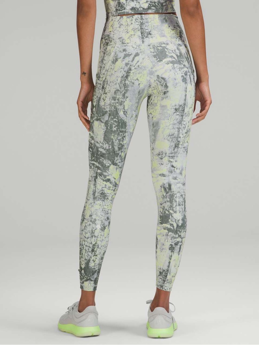 Lululemon Wunder Train High-Rise Tight with Pockets 25"